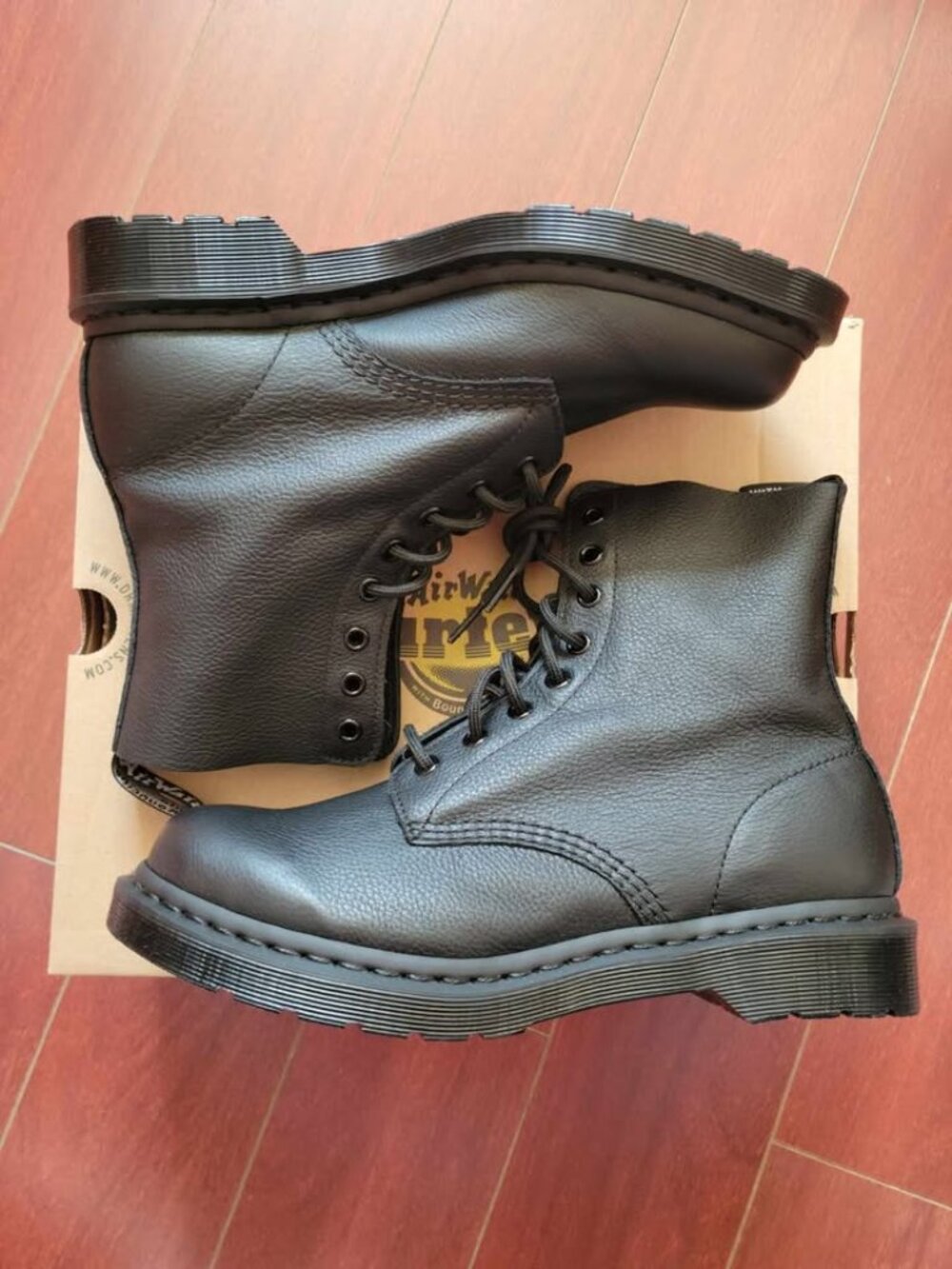 Dr. Martens - Women's Mono Lace Up Boots (Black)